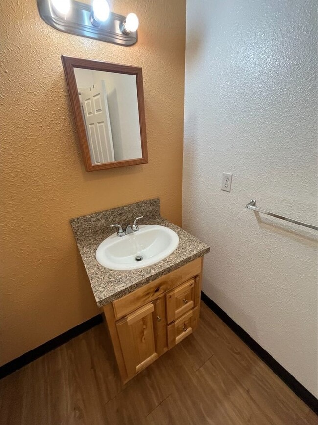 Building Photo - Super cute Centralia Studio