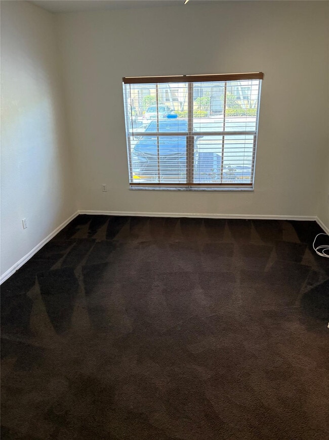 Foto del edificio - 3533 Merrick Ln