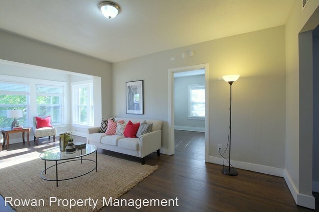 Foto del edificio - 1218 Brush Creek Blvd
