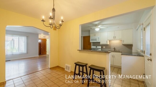 Foto del edificio - 1215 N Harlem Ave