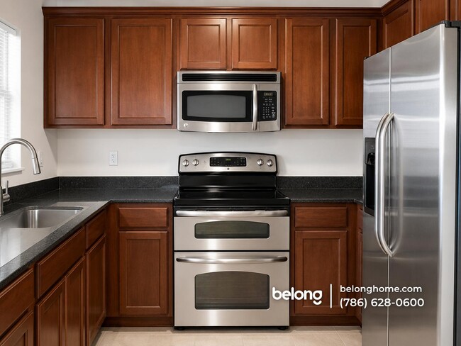 Foto del edificio - 8833 NW 107 Ct