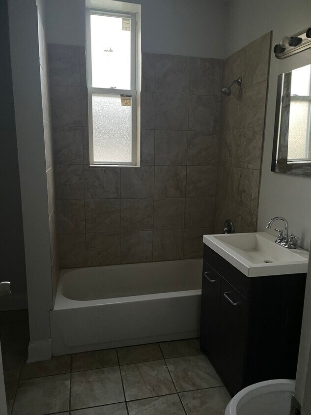 Foto del edificio - 4926 S Princeton Ave