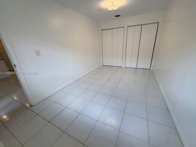 Foto del edificio - 2522 NE 184th Terrace