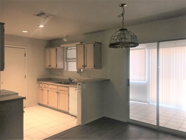 Kitchen & Dining - 7100 E Galaxy Way