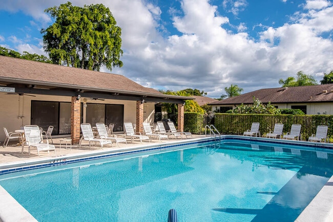 Foto del edificio - 4760 Greentree Way