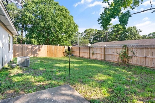 Building Photo - 540 Chateau Cir