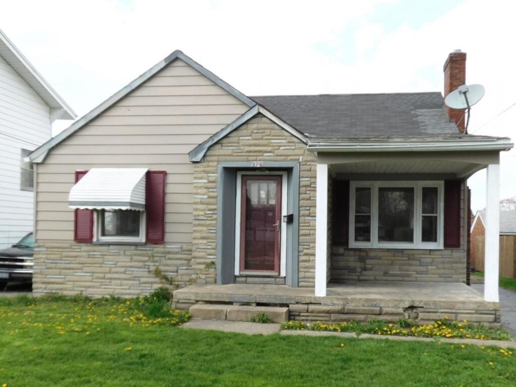 Primary Photo - 576 Cambridge Ave.