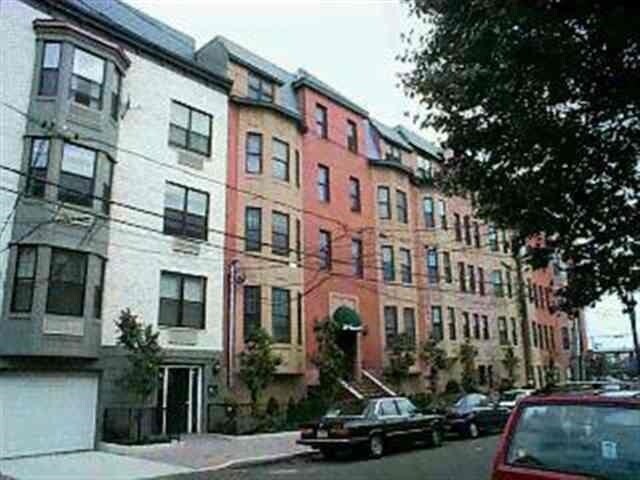 Primary Photo - 79 Grand St
