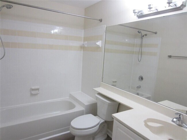 Foto del edificio - 4036 Oak Glenn Dr