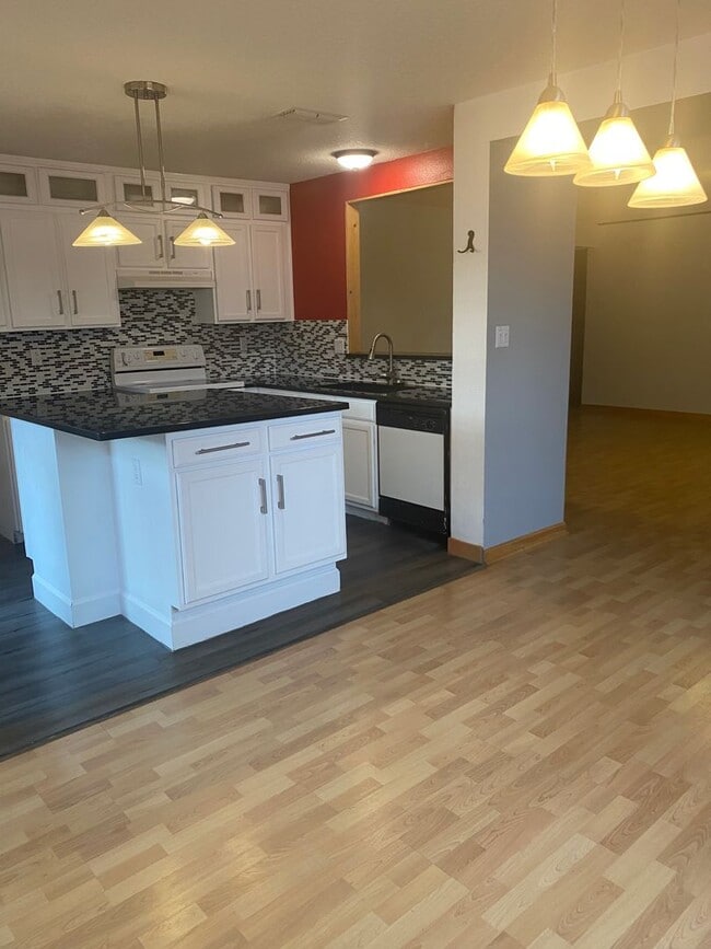 Foto del edificio - elegant  3bdr 2 bath home located in nw