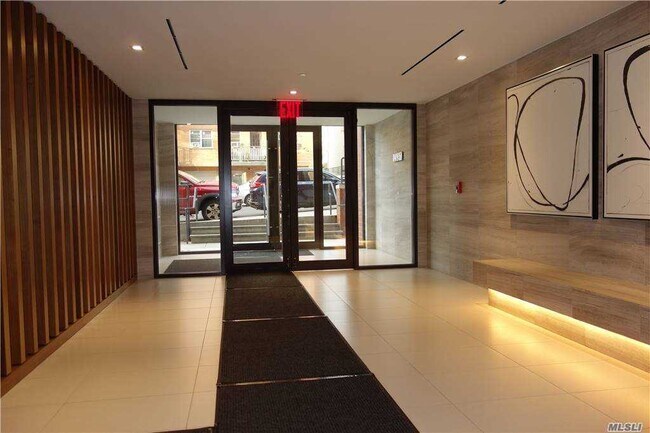 Building Photo - 8722 51st Ave