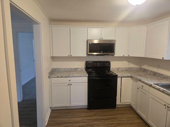 Photo - 202 W Peachtree St House