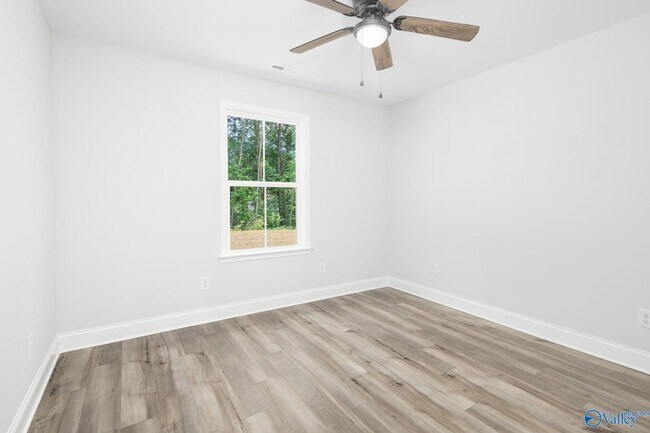 Foto del edificio - 335 Maple Cir