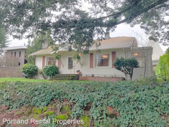 Building Photo - 2 br, 1 bath House - 2416 SE Monroe St.
