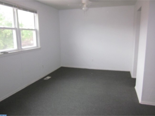 Building Photo - 2026 Welsh Rd