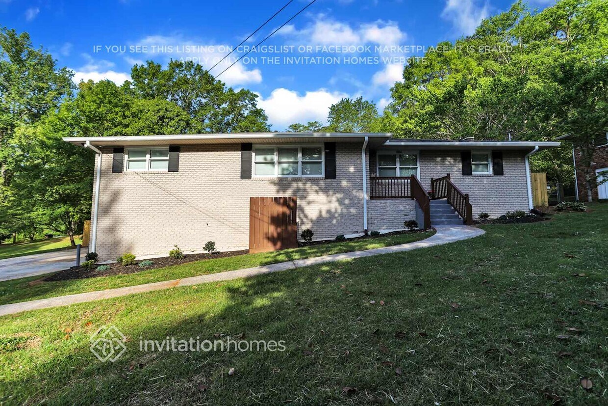 Foto principal - 2367 Fox Dr