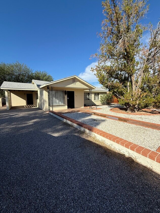 Primary Photo - HOUSE FOR RENT