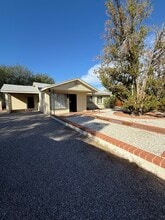 Building Photo - 418 S Jerrie Ave