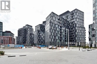 Building Photo - 30 Tretti Wy