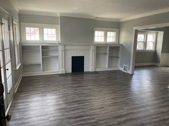 Building Photo - 4205 Overland Pky