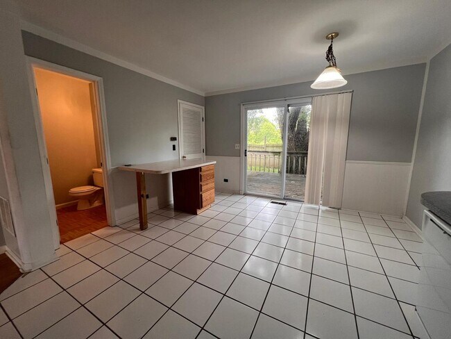 Foto del edificio - 1420 Andover Dr