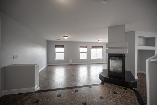 Building Photo - 5822 Tarpon Glade Ct