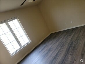 Building Photo - 2405 Brightside Dr