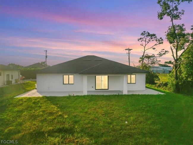 Foto del edificio - 541 Chalet Ave S