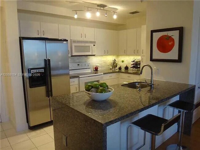 Foto del edificio - 2400 SW 27th Ave