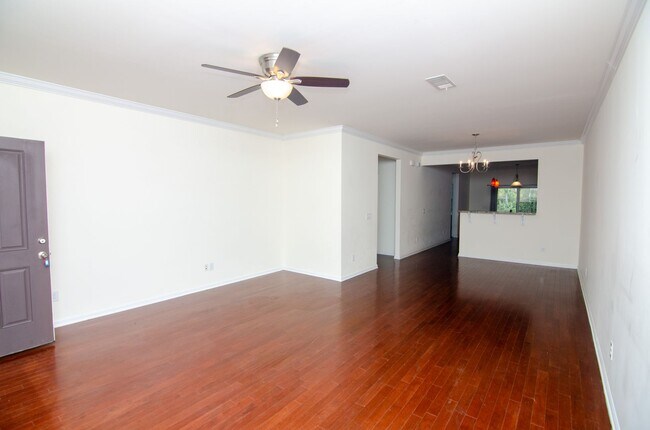 Building Photo - Elegant Traemoor Village Townhome