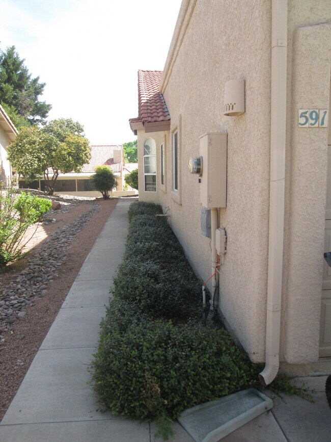 Foto del edificio - TOWNHOME - COTTONWOOD - SAWMILL GARDENS
