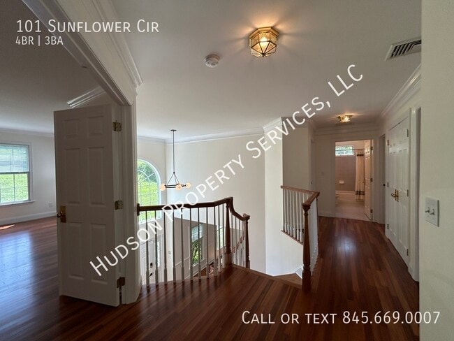 Building Photo - 101 Sunflower Cir