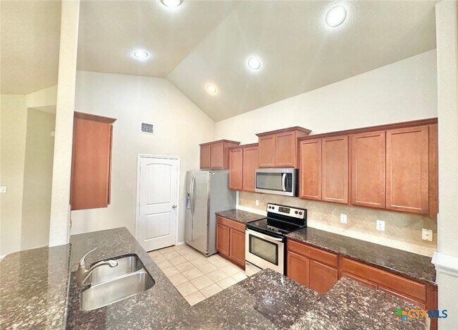 Building Photo - 5210 Dauphin Dr