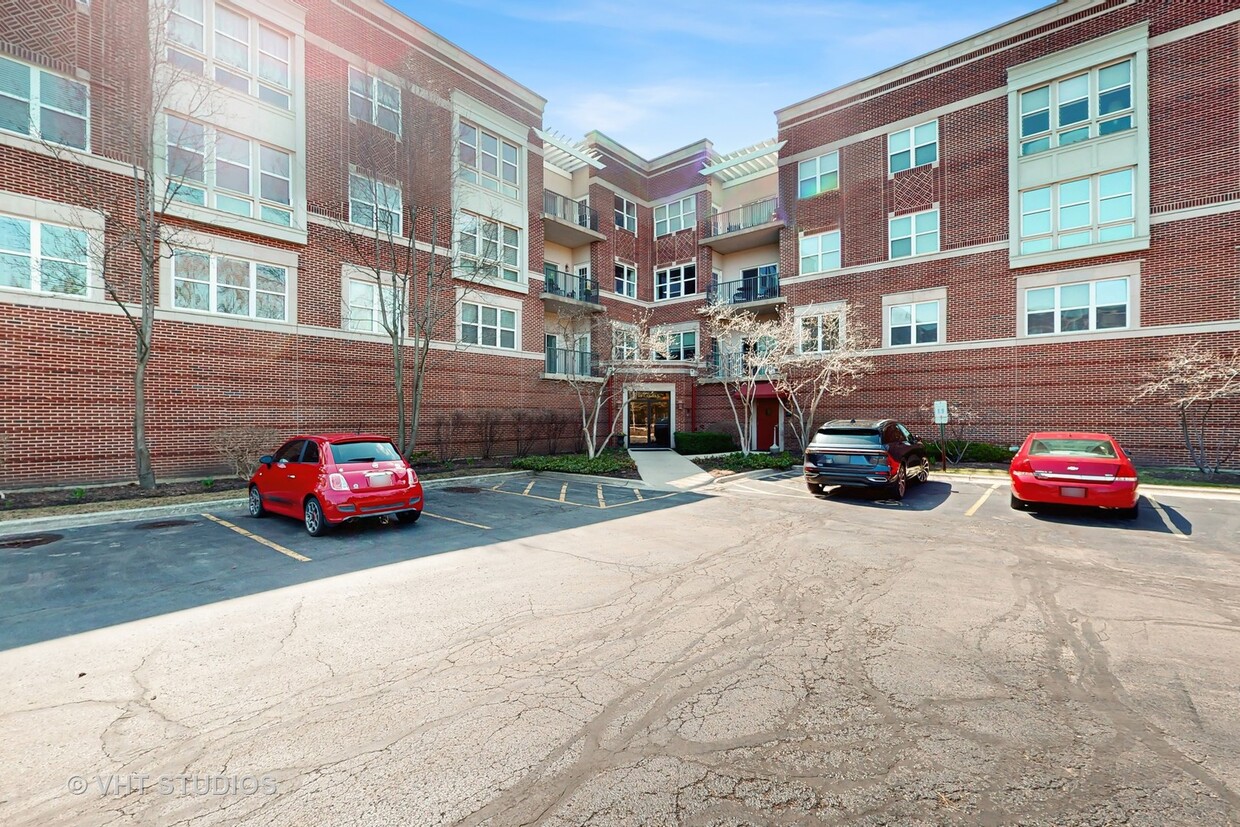 Foto principal - 300 E Church St