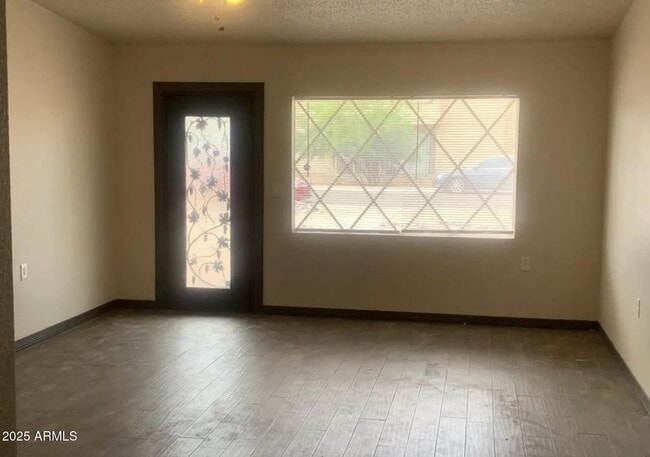 Building Photo - 7101 E Wilshire Dr