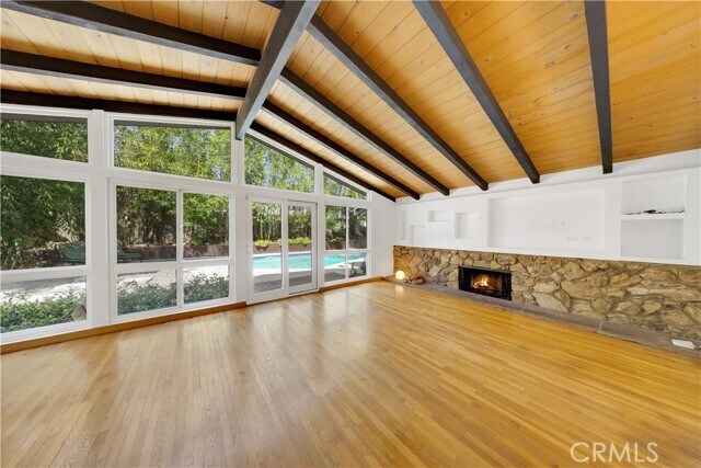 Foto del edificio - 16439 Kingsbury St