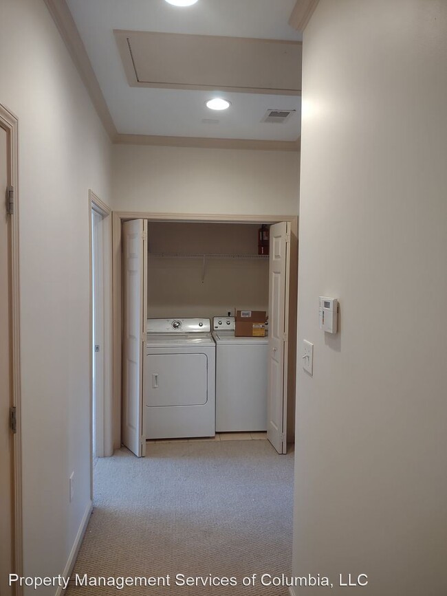 Building Photo - 3 br, 2.5 bath House - 16 Cottonplace Rd.