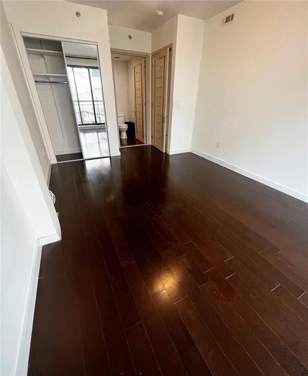 Foto del edificio - 1661 E 19th St