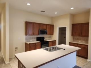 Building Photo - 2135 Bluebell Dr