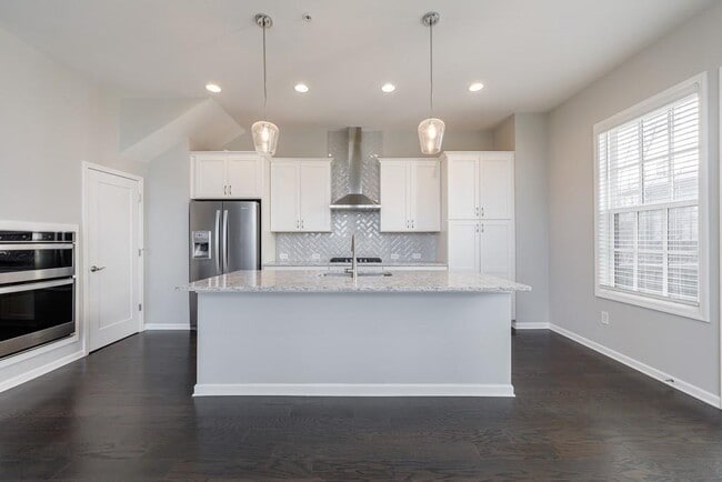 Building Photo - 225 Britten Pass