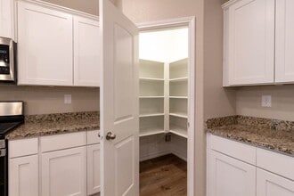 Building Photo - 1022 Fannin St