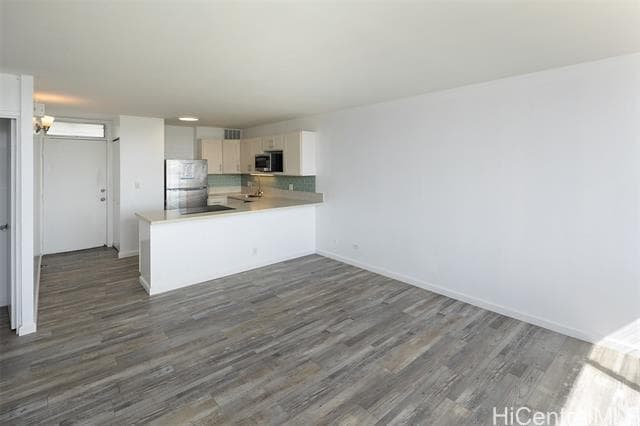 Building Photo - 46-255-255 Kahuhipa St