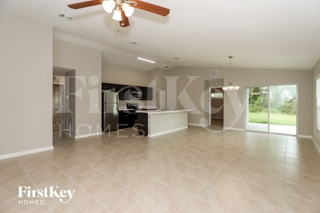 Foto del edificio - 843 SW Andrew Rd