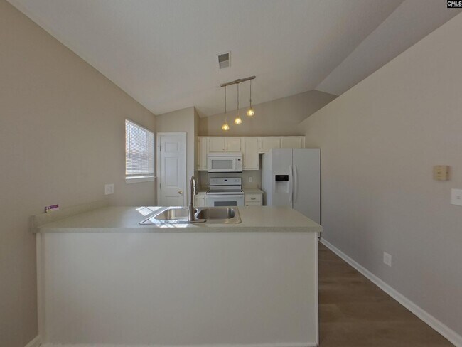 Building Photo - 3 Sonny Ct