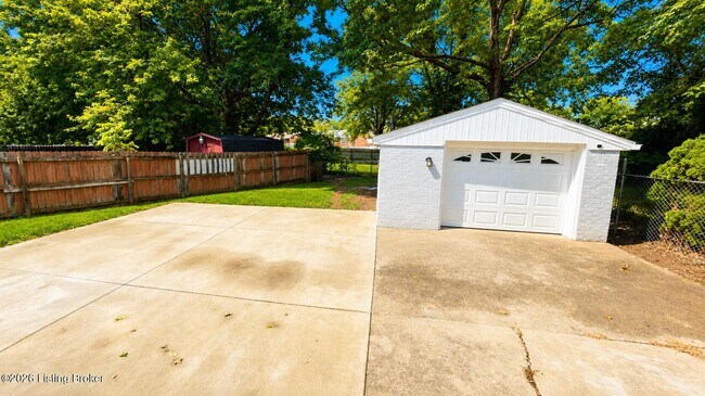 Building Photo - 9303 Cinderella Ln