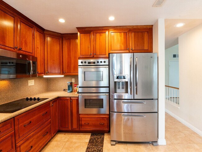 Building Photo - 4 Bedroom Single Family Home in El Cajon