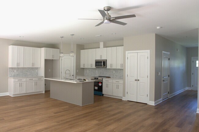Building Photo - 7444 Malabar Rd