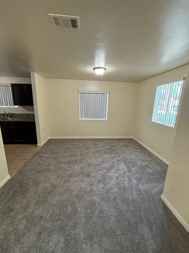 Foto del edificio - 214 E 97th St