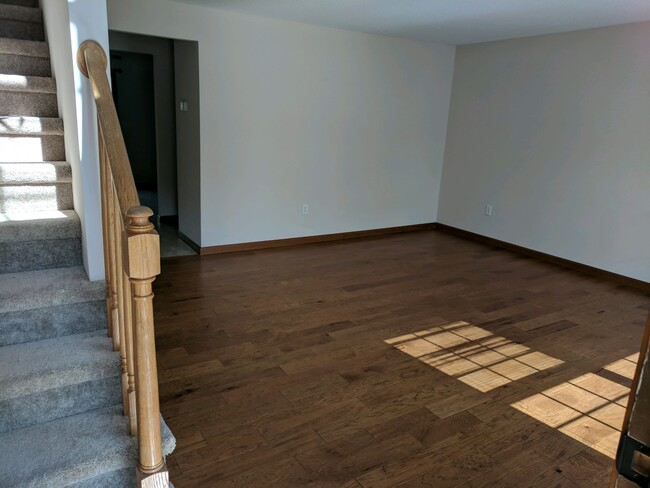 Building Photo - 1134 Carraway Ct