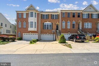 Building Photo - 42929 Shelbourne Square